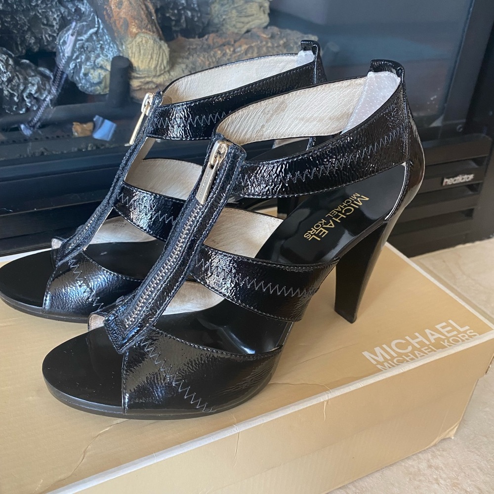 Michael Kors Zip up Heels. Size 8.5